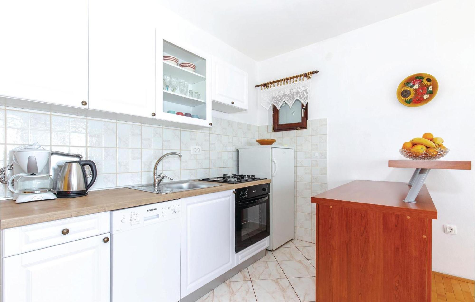Stunning Apartment In Novi Vinodolski With Wifi Exterior foto