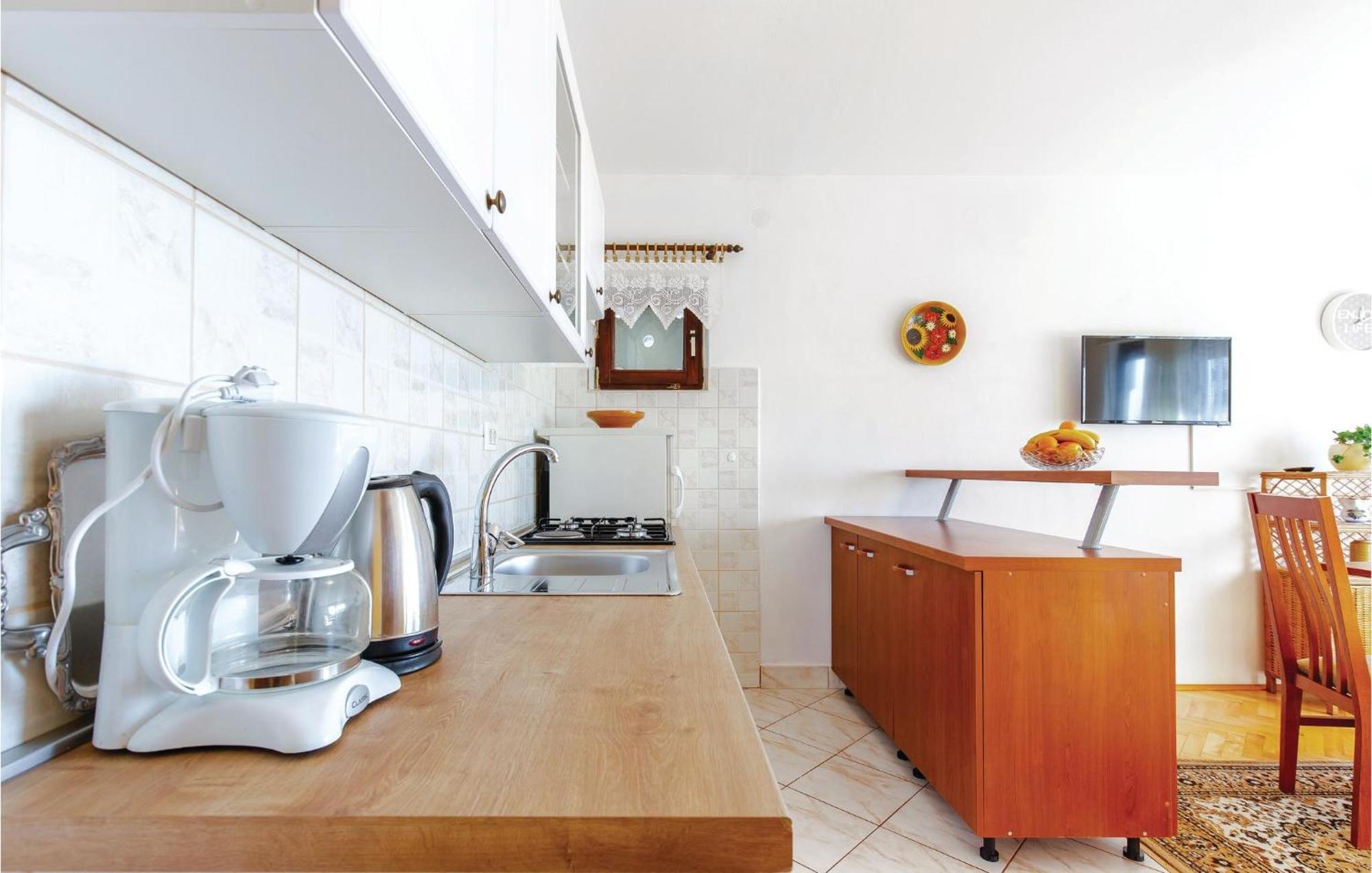 Stunning Apartment In Novi Vinodolski With Wifi Exterior foto